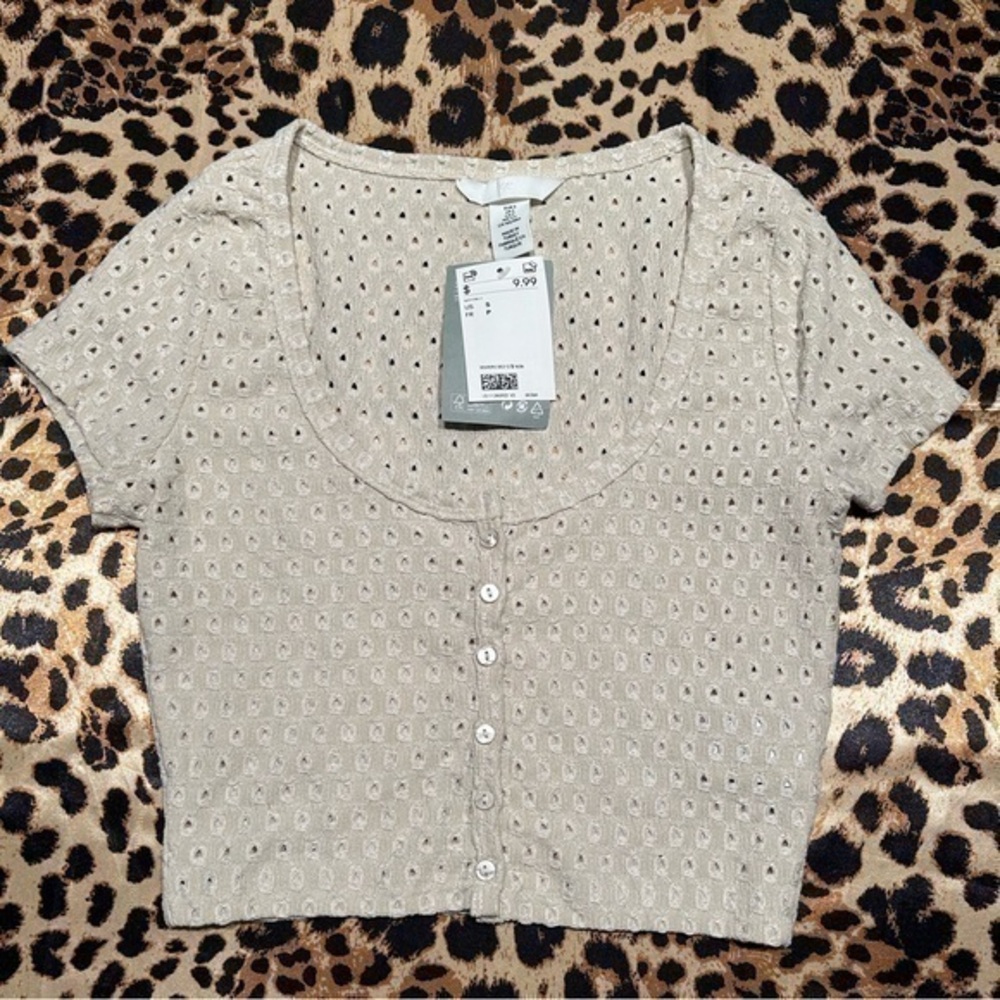 NWT H&M Tan Cropped Button-up Top